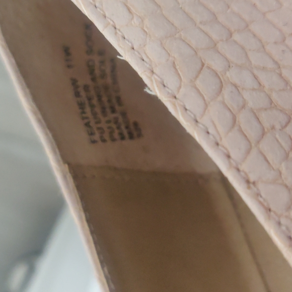 Steve Madden Blush Flats - Picture 3 of 3